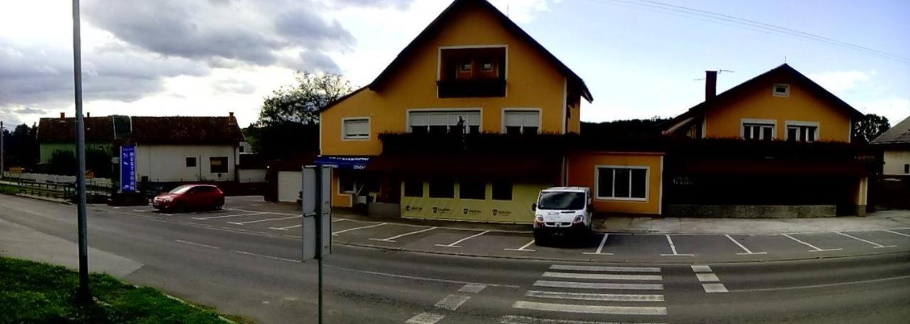 Restoran I Prenociste Egghus Hotel Nasice ภายนอก รูปภาพ